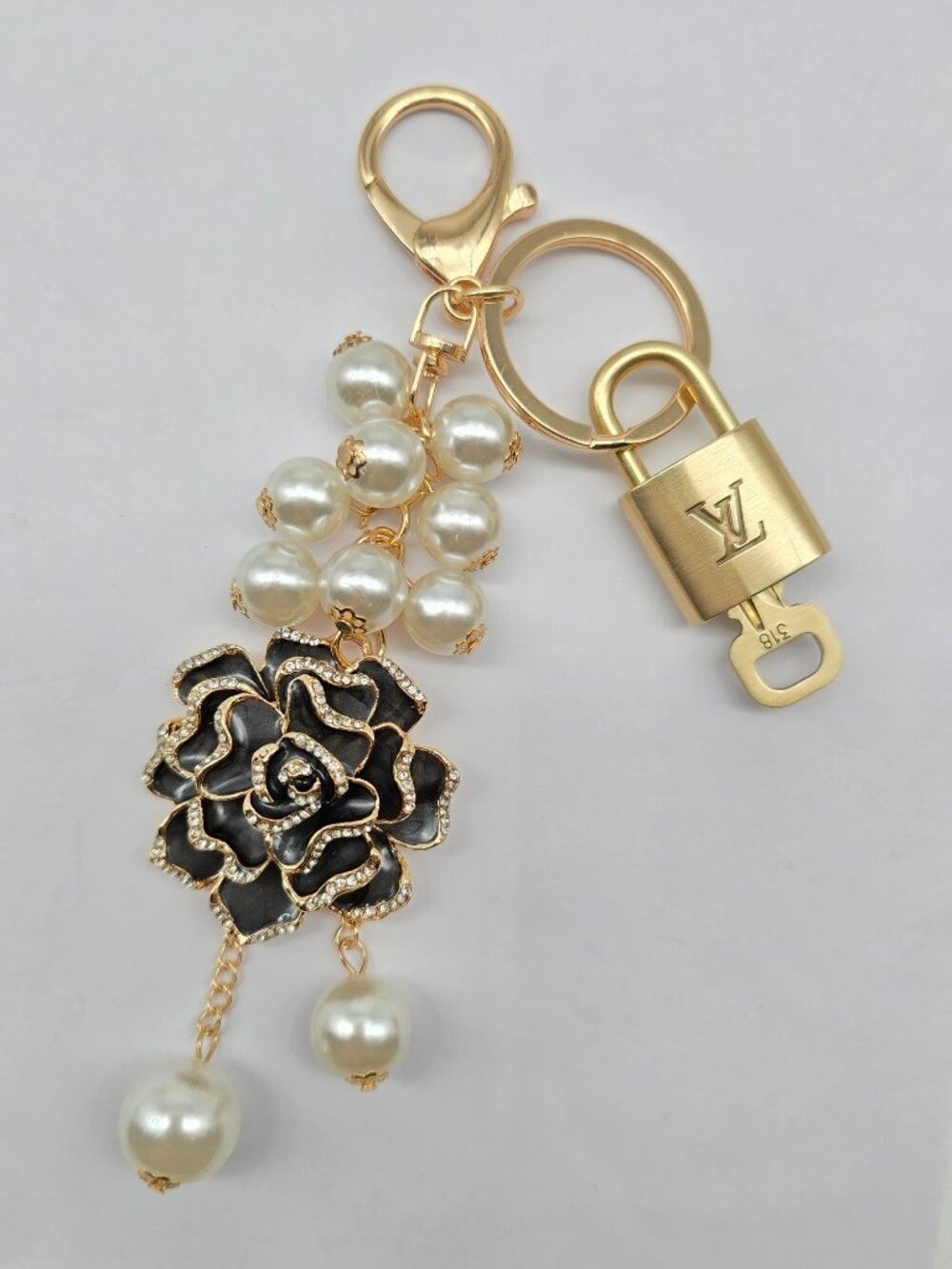 Louis Vuitton Gold Lock 🔑 Authentic LV Padlock + Unbranded Flower Bag Charm - Picture 9 of 9